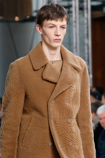 Look 31